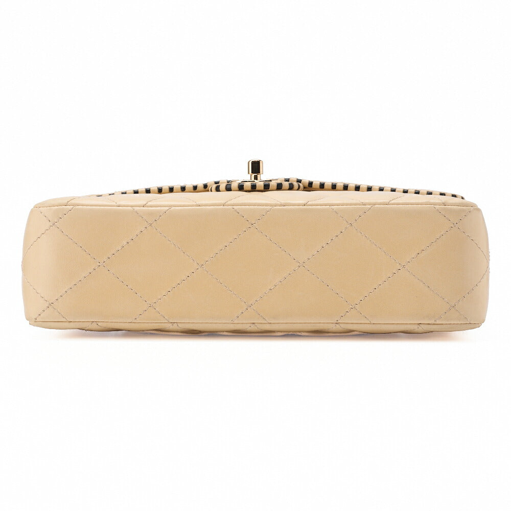 CHANEL Chain Shoulder Bag Matelasse Lambskin Beige Gold-Tone Hardware Pre-Owned - Vintage La Charme
