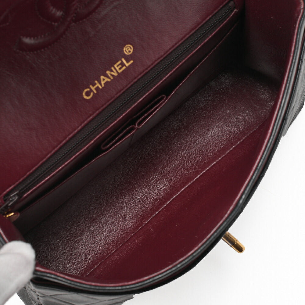 CHANEL Chain Shoulder Bag Matelasse Double Flap Lambskin Black Gold-Tone Hardware Pre-Owned - Vintage La Charme