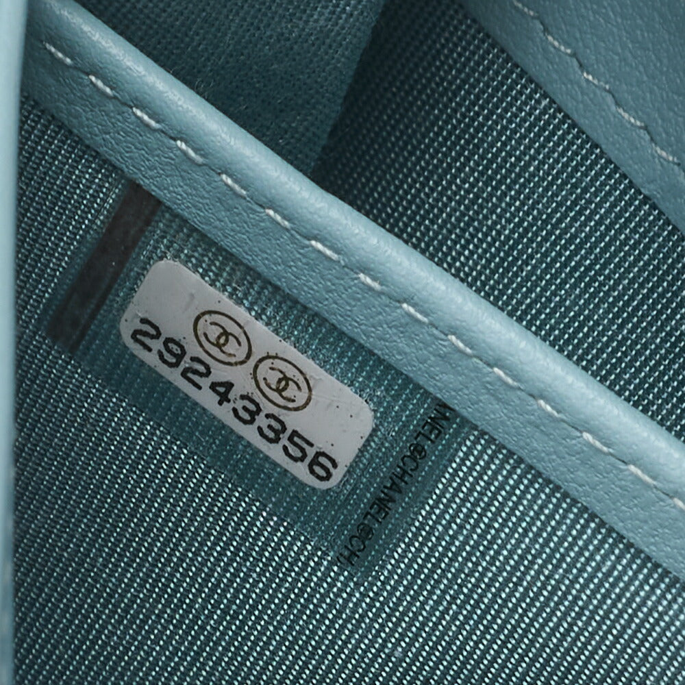 CHANEL Boy Chanel Matelasse Bi-Fold Long Wallet Caviar Skin Mint Green Gold-Tone Hardware Pre-Owned - Vintage La Charme