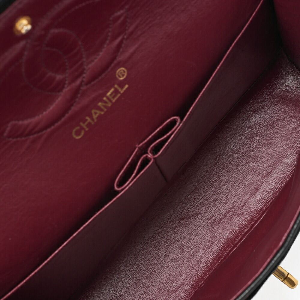 CHANEL Chain Shoulder Bag Matelasse Lambskin Black Gold-Tone Hardware Pre-Owned - Vintage La Charme