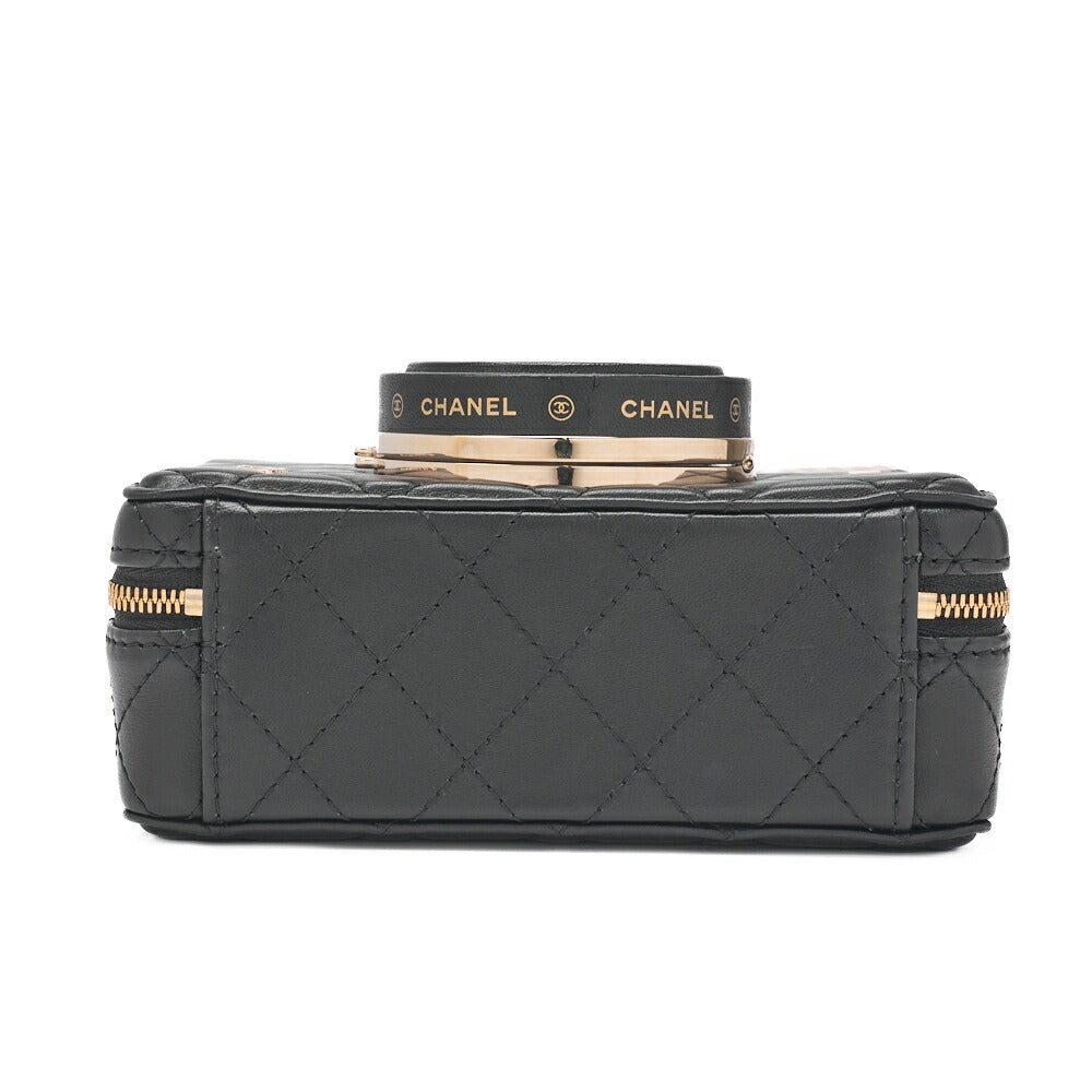 CHANEL Chain Shoulder Bag Matelasse Camera Bag Lambskin Black Gold-Tone Hardware Pre-Owned - Vintage La Charme