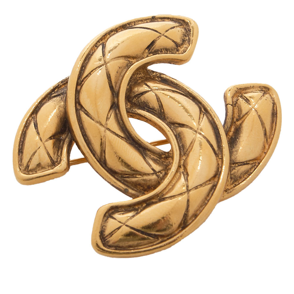 CHANEL Brooch, Coco Mark, Matelasse, Gold Plated, Gold, Gold-Tone Hardware, Pre-Owned - Vintage La Charme