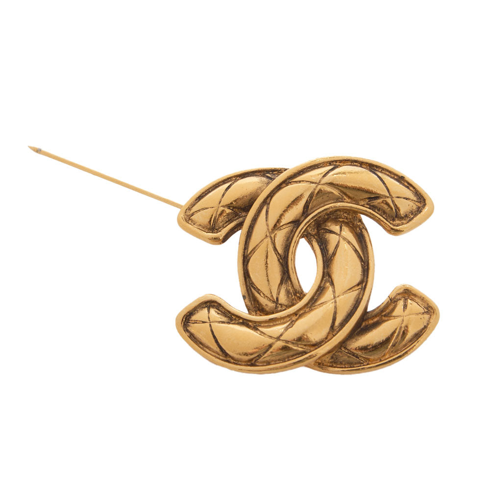 CHANEL Brooch, Coco Mark, Matelasse, Gold Plated, Gold, Gold-Tone Hardware, Pre-Owned - Vintage La Charme