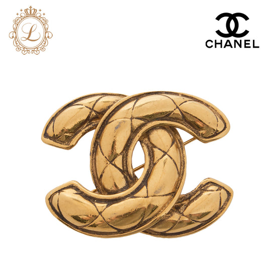CHANEL Brooch, Coco Mark, Matelasse, Gold Plated, Gold, Gold-Tone Hardware, Pre-Owned - Vintage La Charme