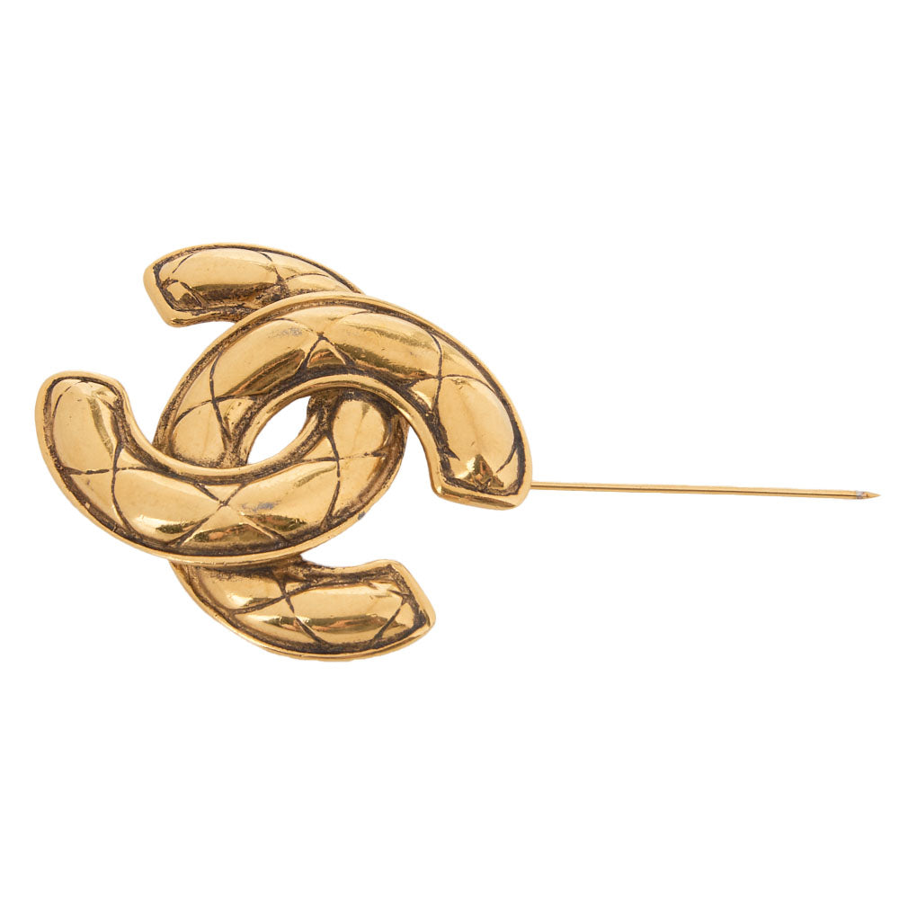 CHANEL Brooch, Coco Mark, Matelasse, Gold Plated, Gold, Gold-Tone Hardware, Pre-Owned - Vintage La Charme