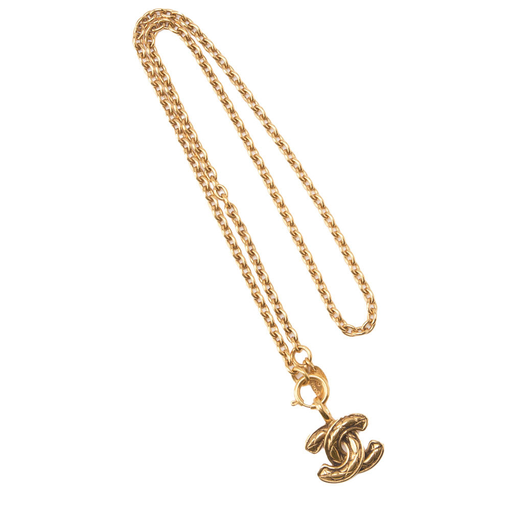 CHANEL Necklace, Coco Mark Matelasse, Gold-Plated, Gold, Gold-Tone Hardware, Pre-Owned - Vintage La Charme