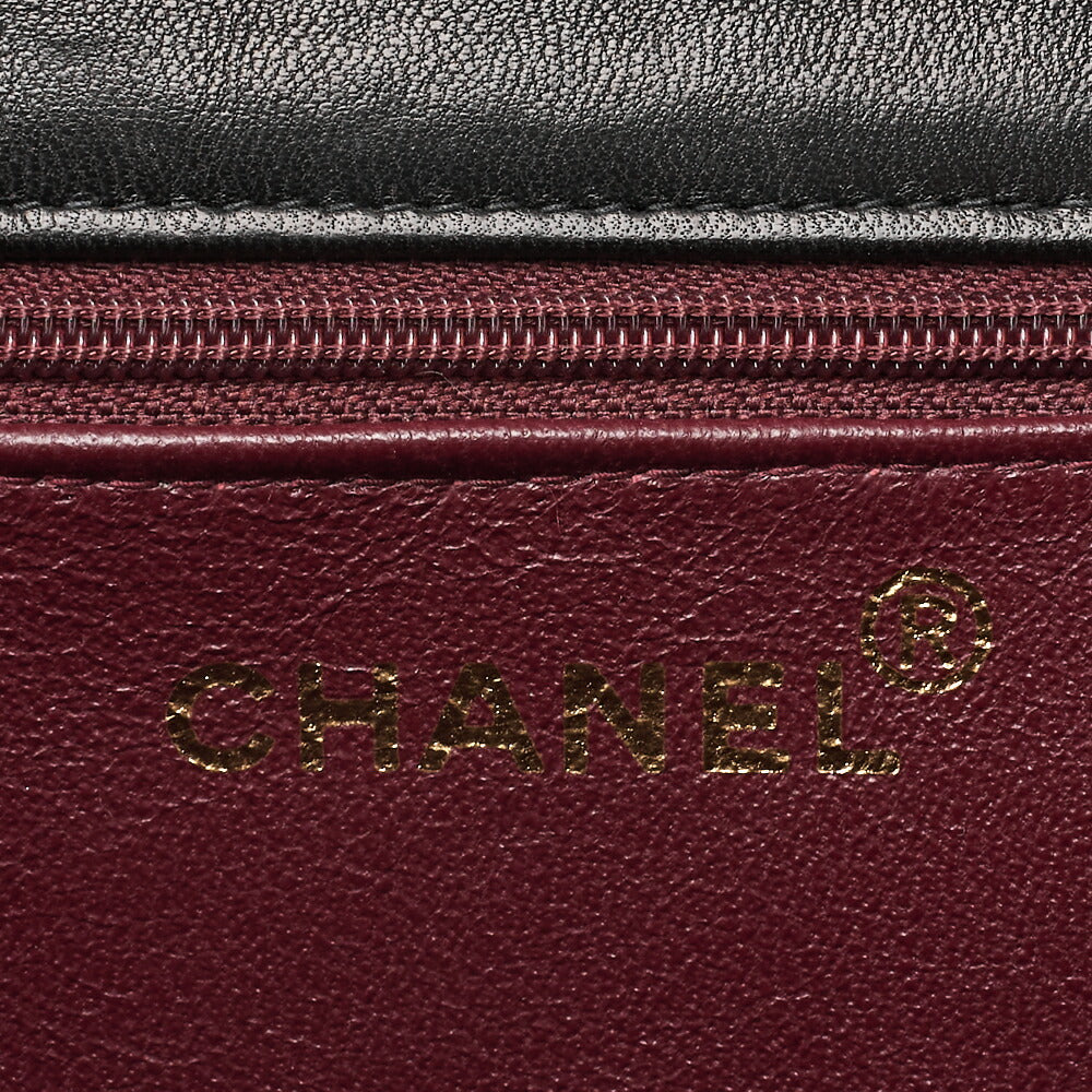 CHANEL Chain Shoulder Bag Matelasse Lambskin Black Gold-Tone Hardware Pre-Owned - Vintage La Charme