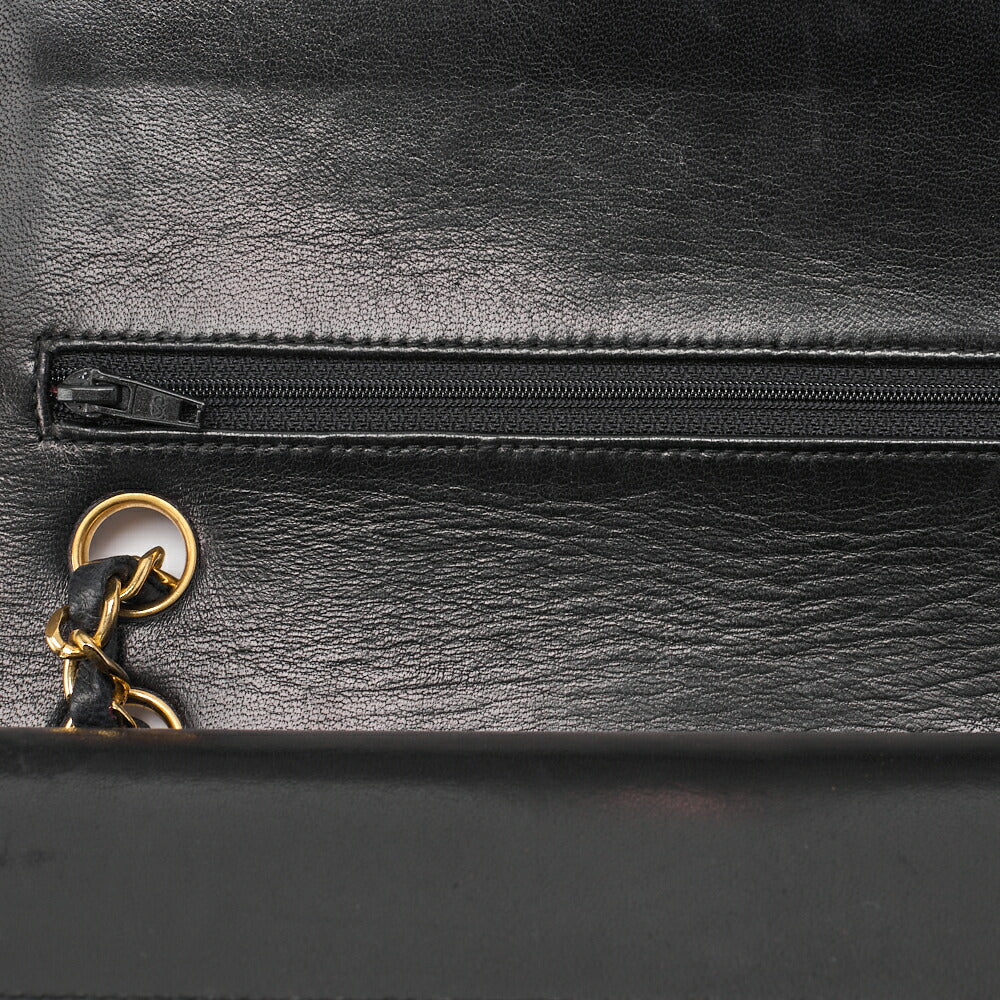 CHANEL Chain Shoulder Bag Matelasse Double Flap Lambskin Black Gold-Tone Hardware Pre-Owned - Vintage La Charme