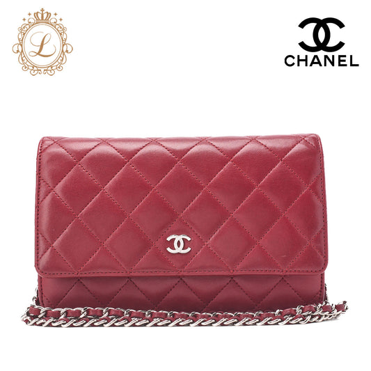 CHANEL Chain Wallet Matelasse Lambskin Red Silver-Tone Hardware Pre-Owned - Vintage La Charme