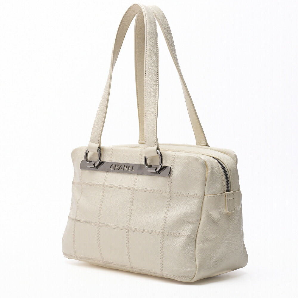 Chanel Shoulder Bag, Chocolate Bar Logo, Caviar Skin, White, Silver-Tone Hardware, Pre-Owned - Vintage La Charme