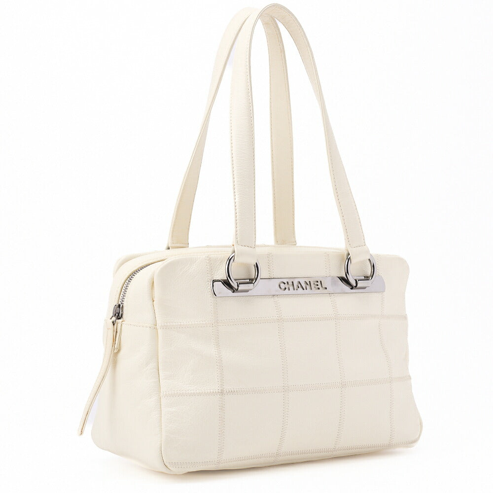 Chanel Shoulder Bag, Chocolate Bar Logo, Caviar Skin, White, Silver-Tone Hardware, Pre-Owned - Vintage La Charme