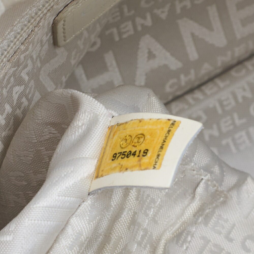 Chanel Shoulder Bag, Chocolate Bar Logo, Caviar Skin, White, Silver-Tone Hardware, Pre-Owned - Vintage La Charme
