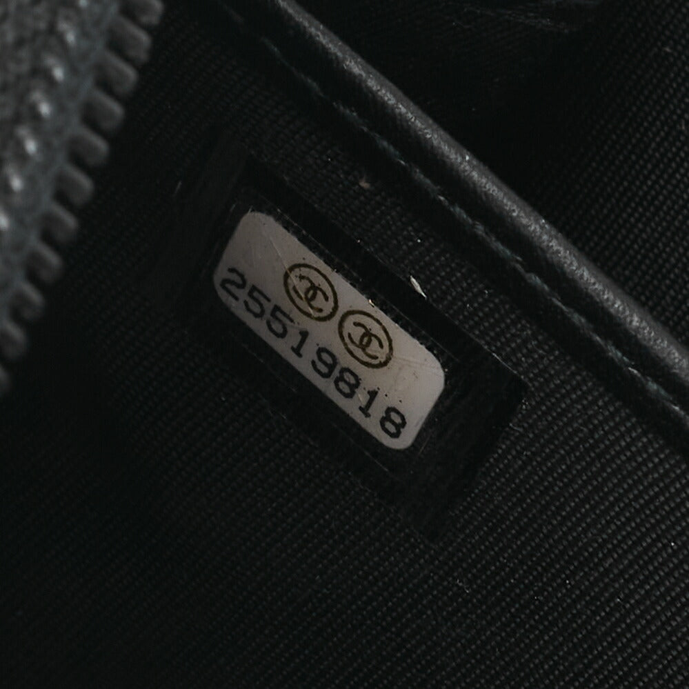 CHANEL Boy Chanel Matelasse Round Long Wallet Caviar Skin Black Gold-Tone Hardware Pre-Owned - Vintage La Charme