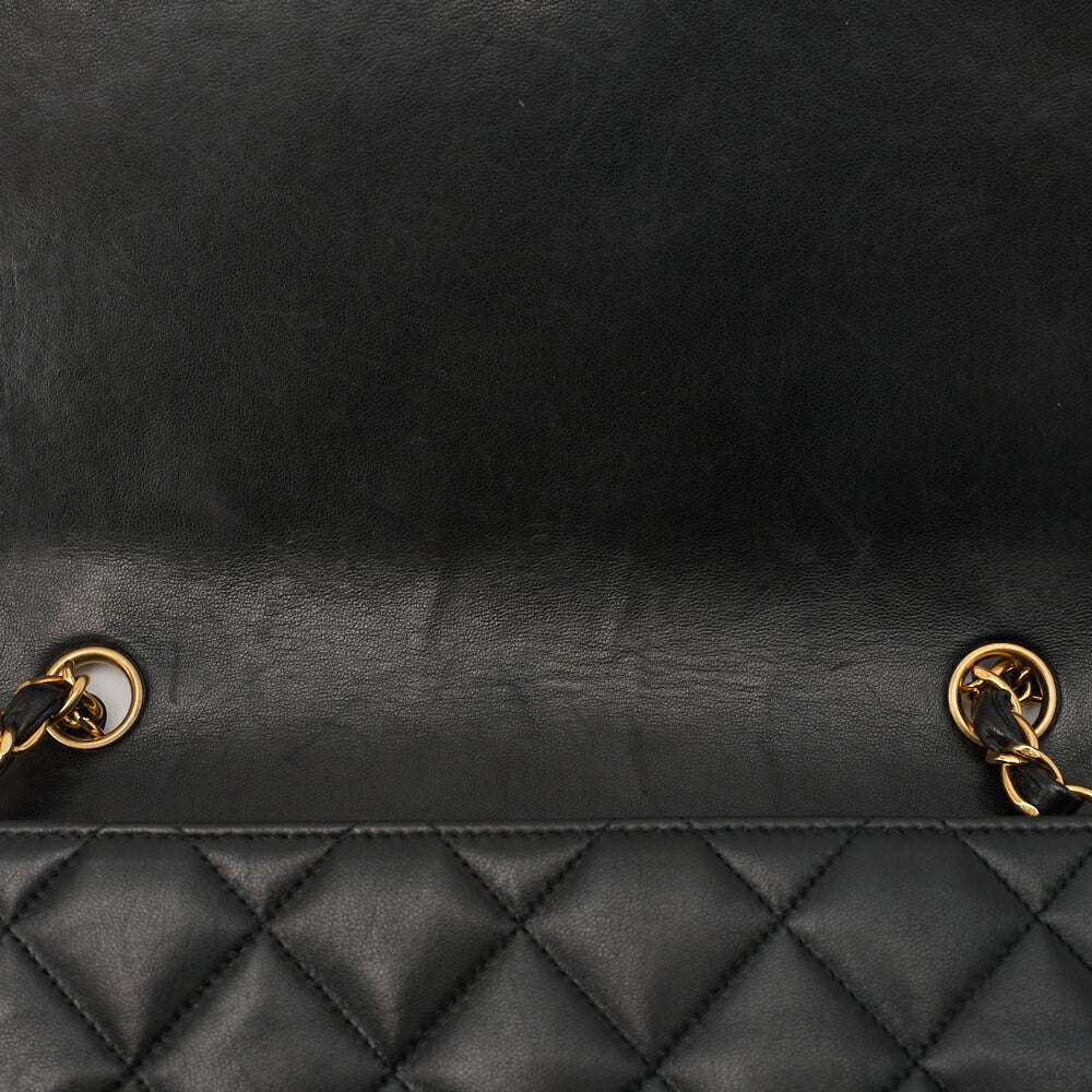 CHANEL Shoulder Bag, Matelasse, Lambskin, Black, Gold-Tone Hardware, Pre-Owned - Vintage La Charme