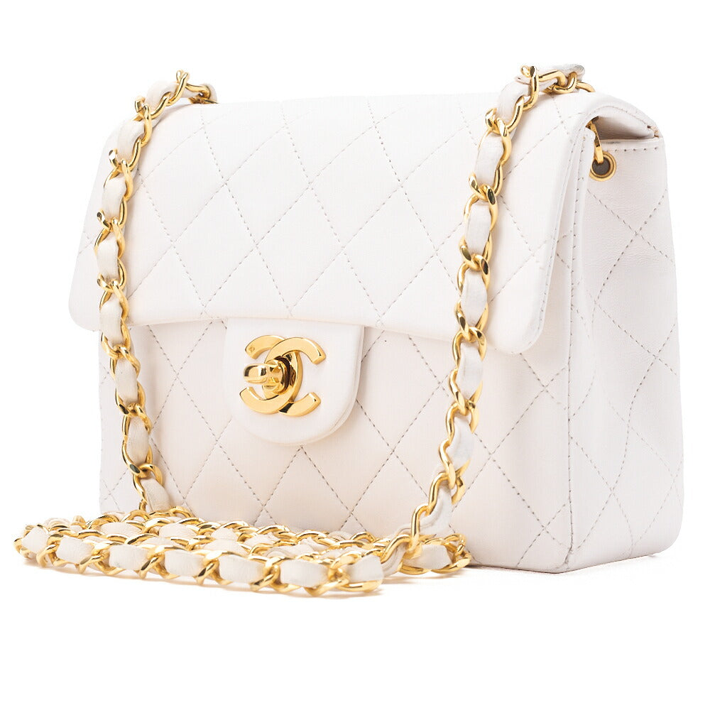 CHANEL Chain Shoulder Bag Mini Matelasse 18cm Lambskin White Single Flap Turnlock Gold-Tone Hardware, Pre-Owned