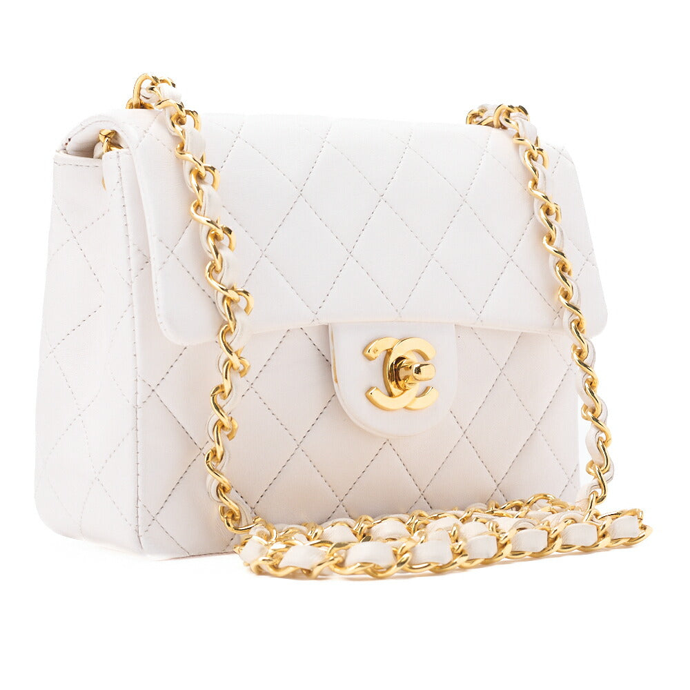 CHANEL Chain Shoulder Bag Mini Matelasse 18cm Lambskin White Single Flap Turnlock Gold-Tone Hardware, Pre-Owned