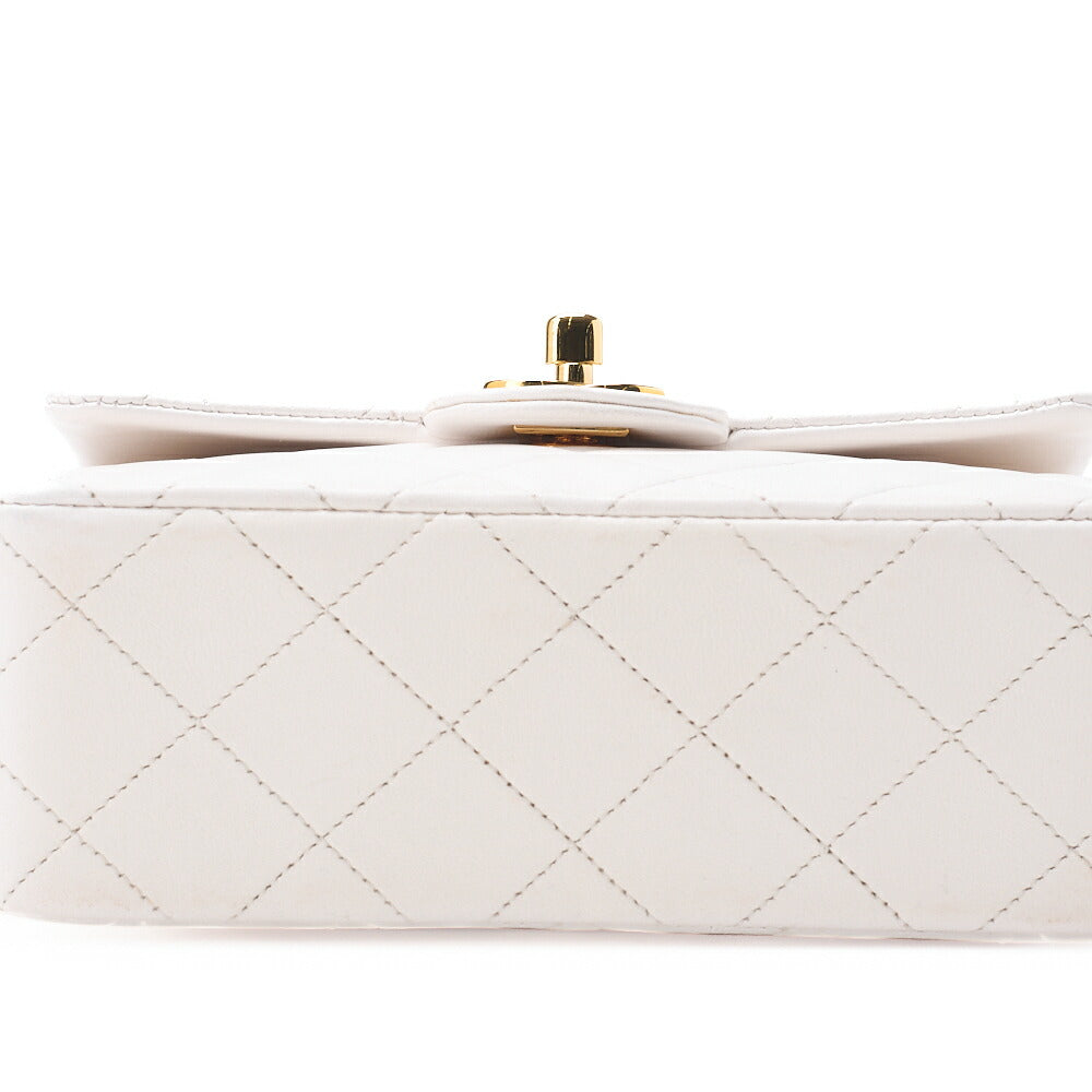 CHANEL Chain Shoulder Bag Mini Matelasse 18cm Lambskin White Single Flap Turnlock Gold-Tone Hardware, Pre-Owned