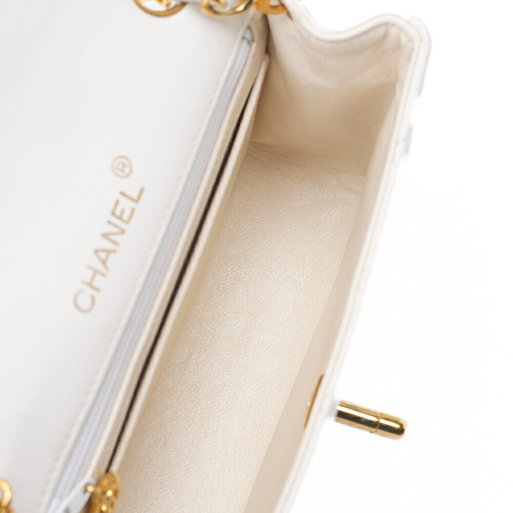 CHANEL Chain Shoulder Bag Mini Matelasse 18cm Lambskin White Single Flap Turnlock Gold-Tone Hardware, Pre-Owned