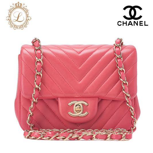 CHANEL Chain Shoulder Bag Mini Matrasse 17cm Lambskin V-Stitch Red Single Flap Turnlock Gold-Tone Hardware, Pre-Owned