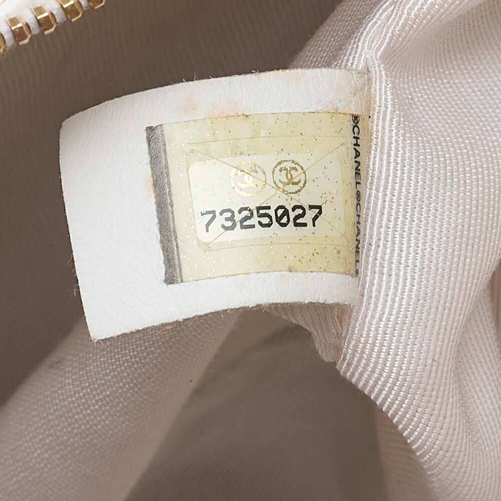 CHANEL キャビアスキン マトラッセ ココマーク ワンショルダー ホワイト シルバー金具 中古品