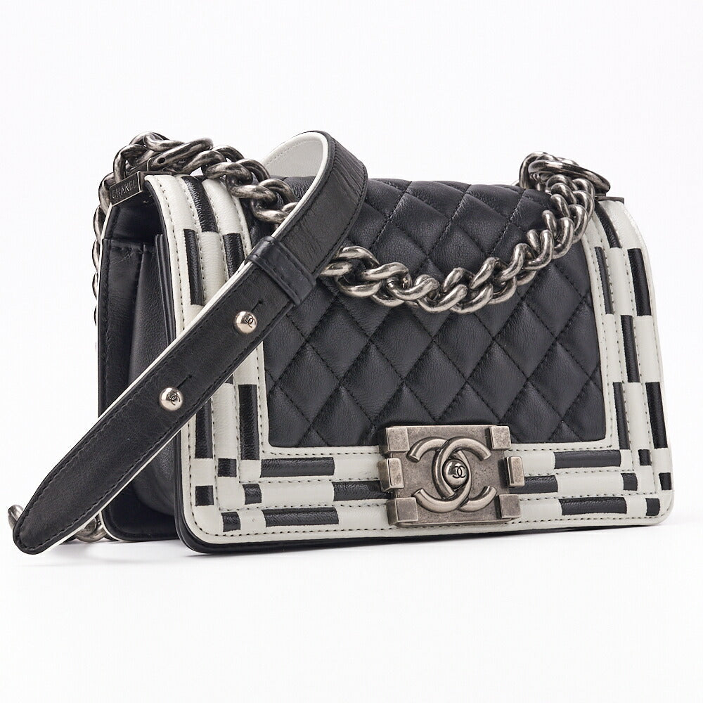 Chanel Boy Shoulder Bag Matelasse Chain Shoulder Lambskin Black Gold-Tone Hardware Pre-Owned - Vintage La Charme