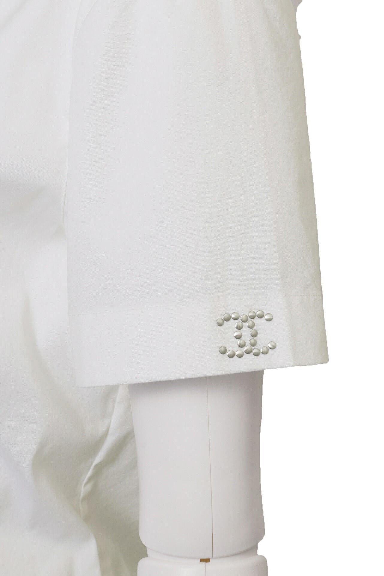 CHANEL Short Sleeve Shirt Blouse T-Shirt, Coco Mark, Cotton Blend, White, Silver-Tone Hardware, Pre-Owned - Vintage La Charme