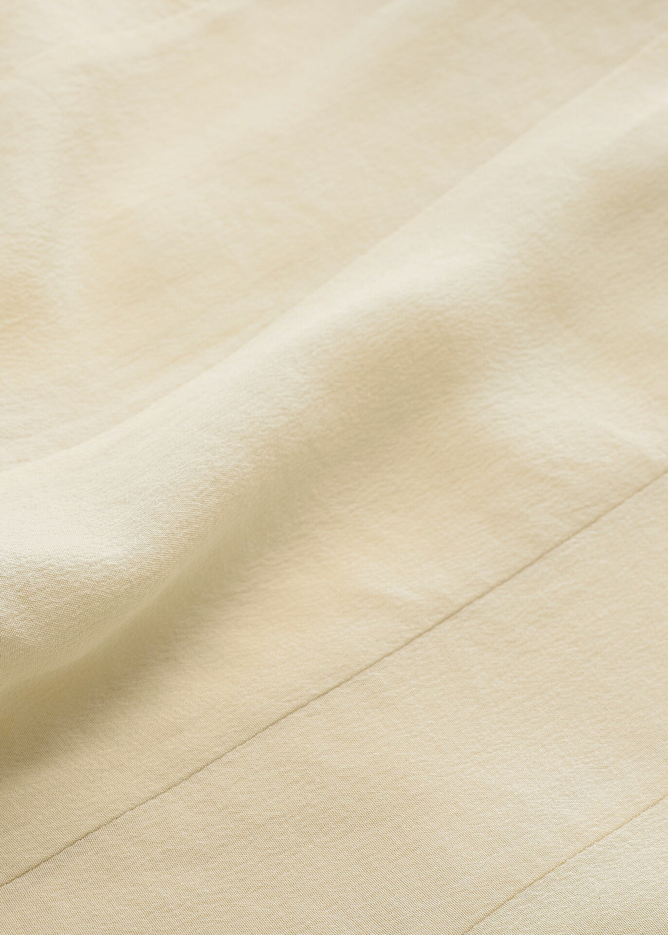 CHANEL Blouse, Short Sleeve, Cut-and-Sew, 100% Silk, Beige, Gold-Tone Hardware, Pre-Owned - Vintage La Charme