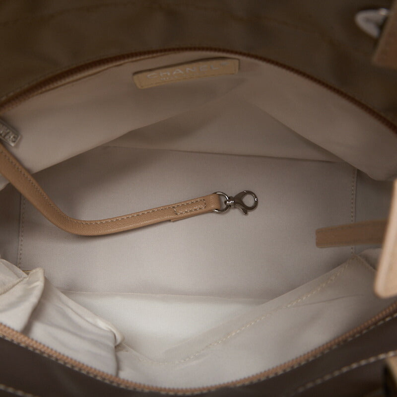 CHANEL Shoulder Tote Bag Matelasse Coated Canvas Gold Silver-Tone Hardware Pre-Owned - Vintage La Charme