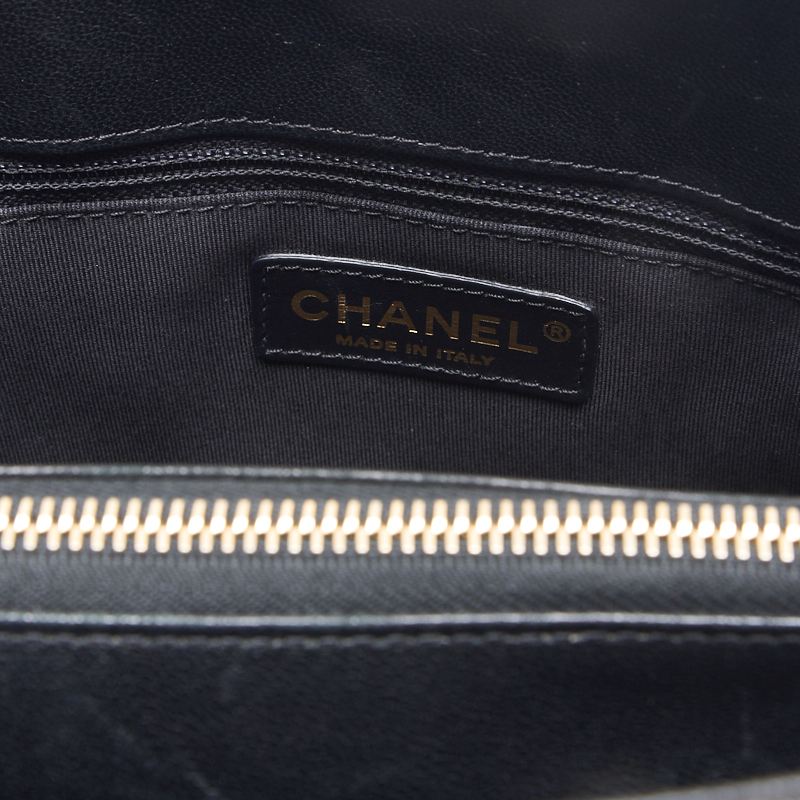 CHANEL Shoulder Bag, V-Stitch Deca Coco, Double Chain, Lambskin, Black, Gold-Tone Hardware, Pre-Owned - Vintage La Charme