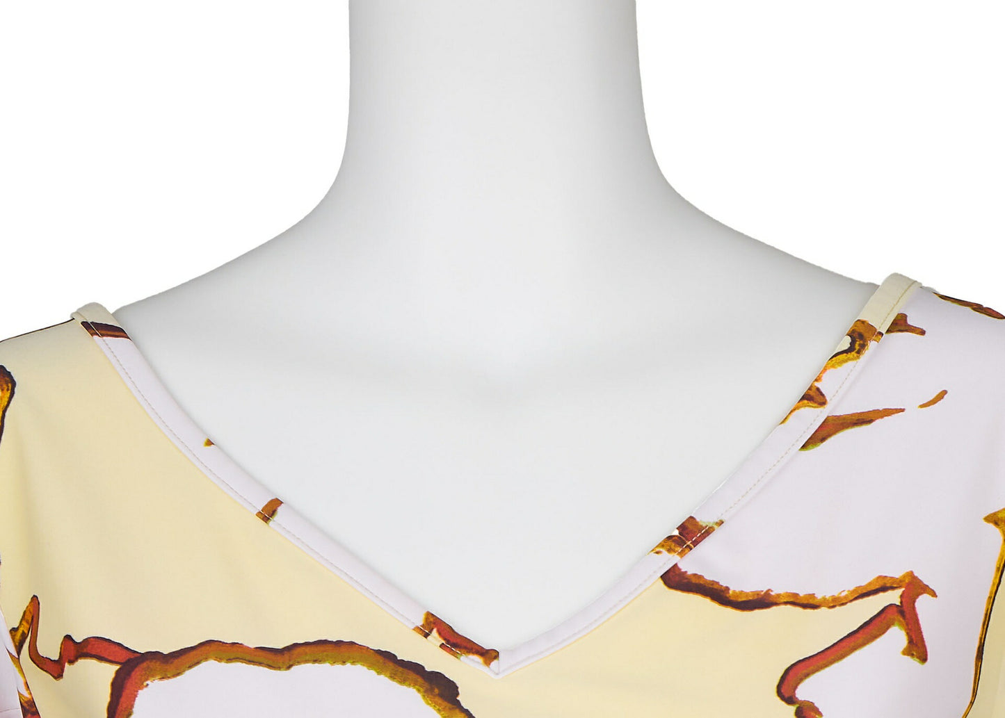 CHANEL T-Shirt, Coco Mark Total Pattern, Short Sleeve, Cotton, Yellow, Gold-Tone Hardware, Pre-Owned - Vintage La Charme