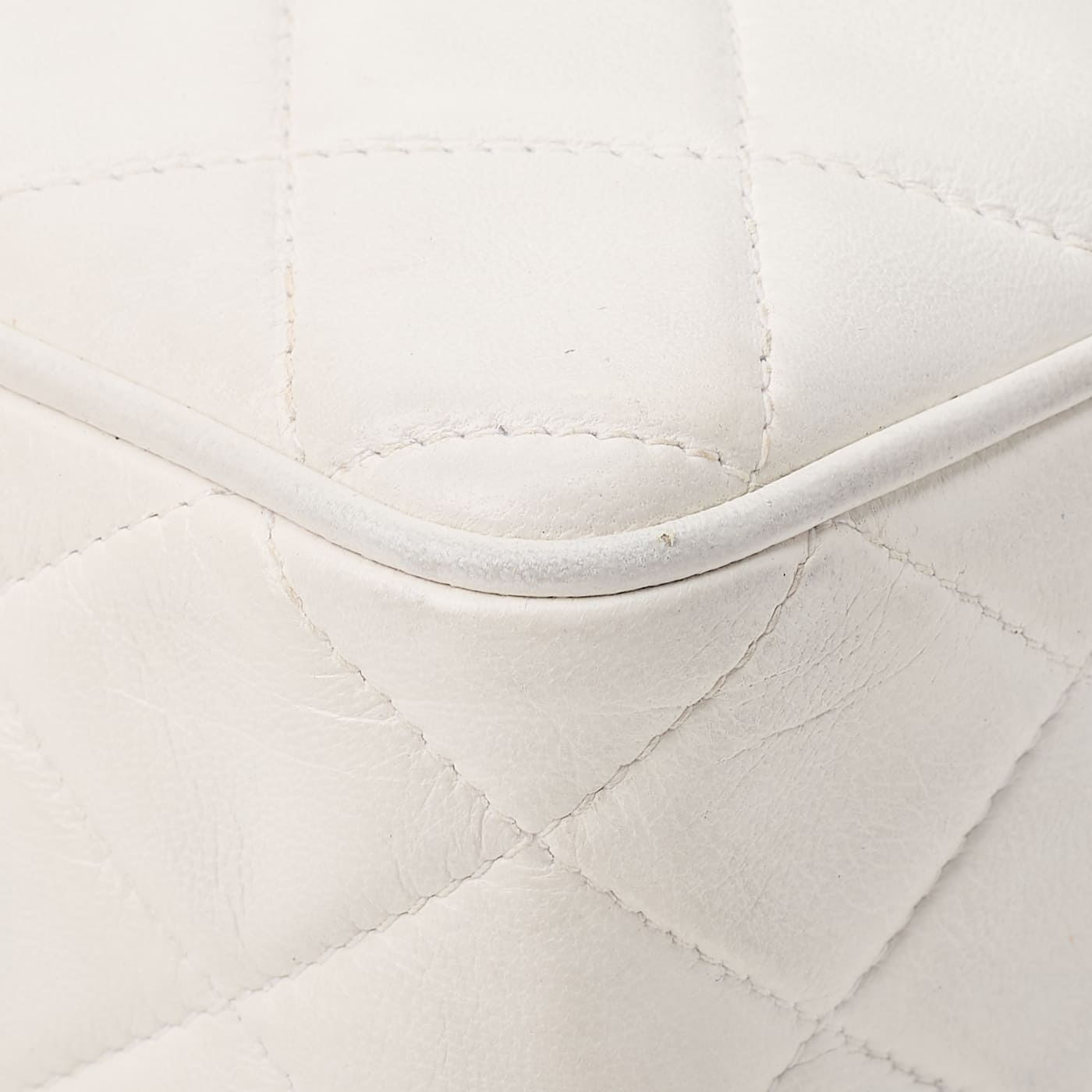 CHANEL Shoulder Bag Mini Matelasse Coco Mark With Fringe Bijou Chain Lambskin White Gold-Tone Hardware Pre-Owned - Vintage La Charme