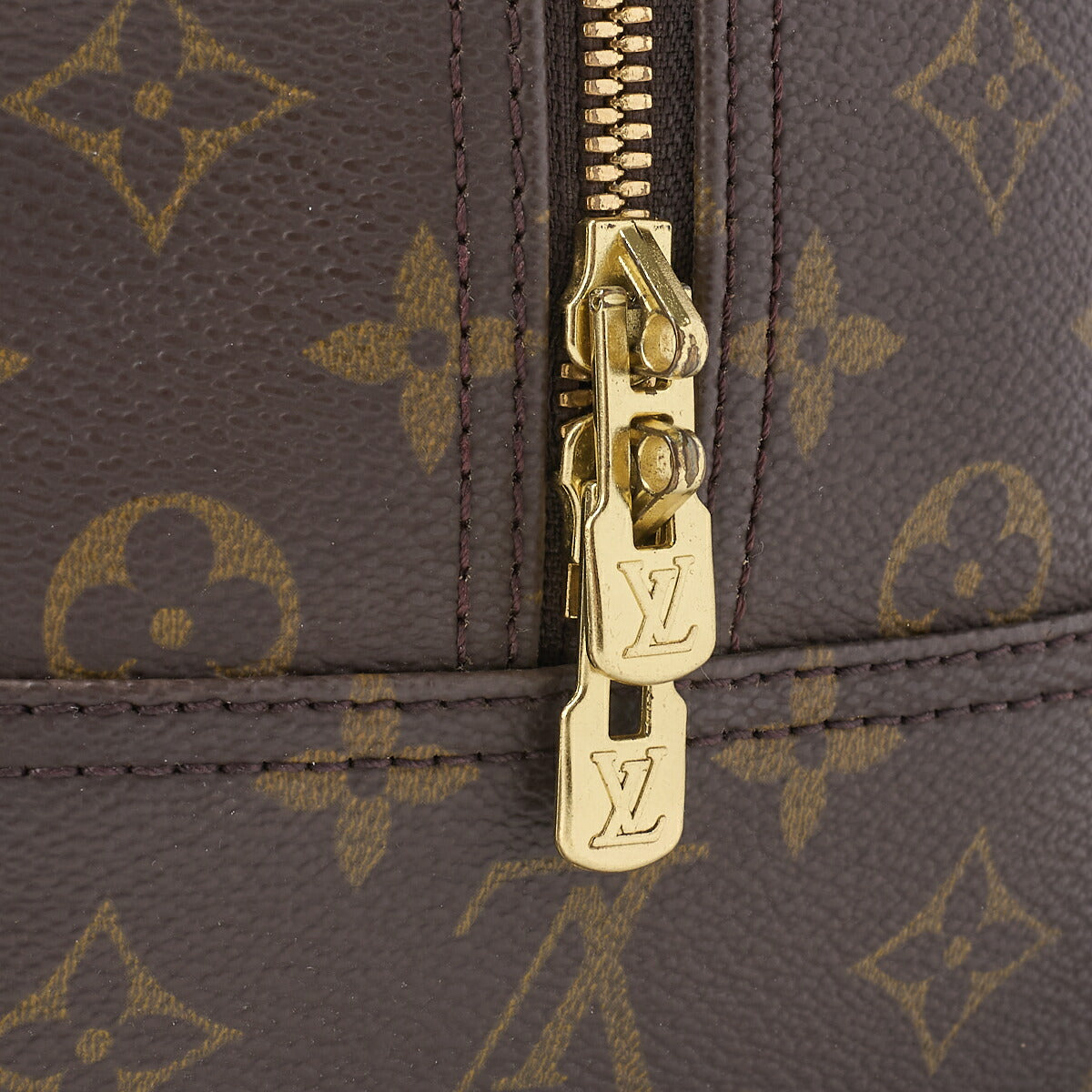 Louis Vuitton Handbag Deauville Monogram PVC Leather Brown Gold-Tone Hardware Pre-Owned - Vintage La Charme
