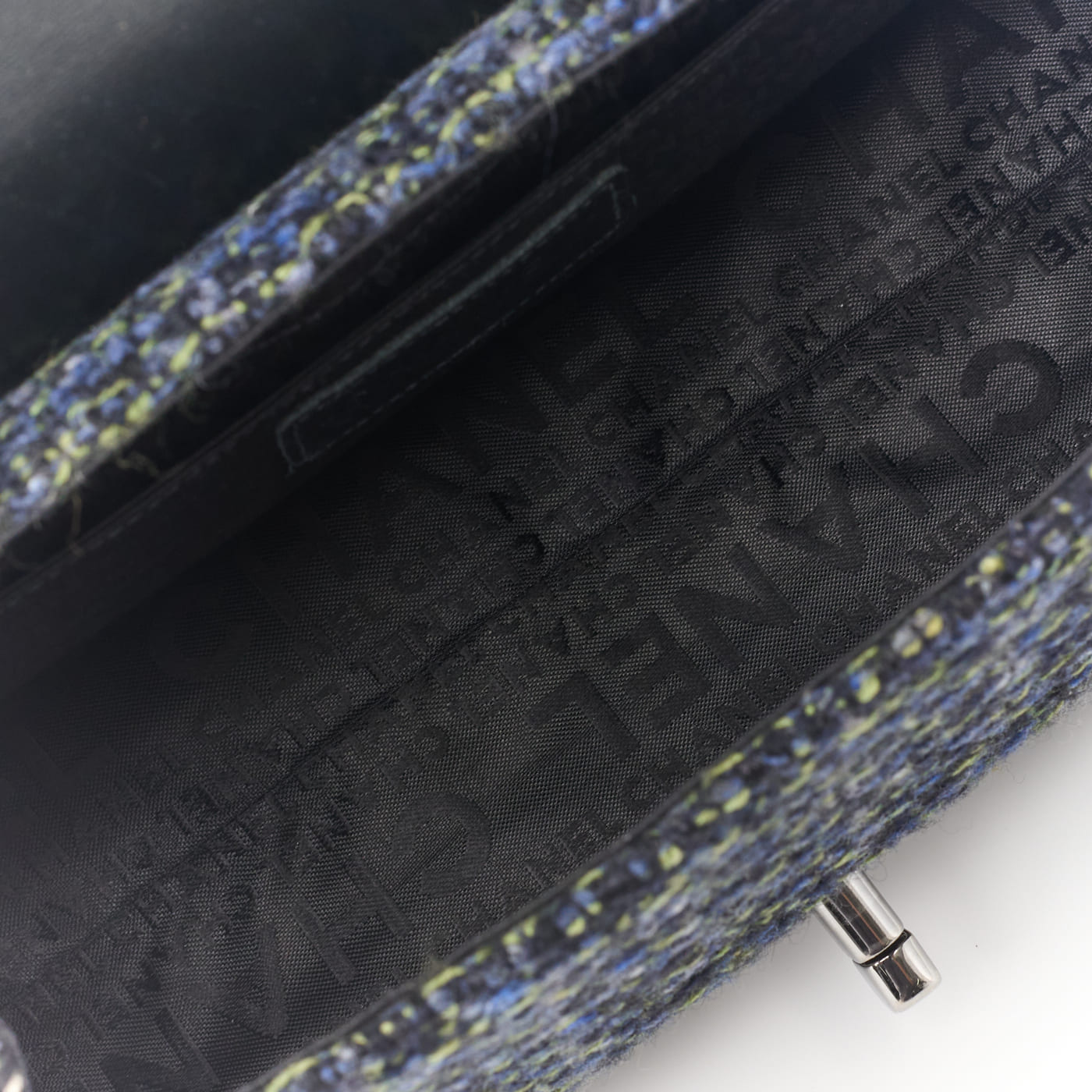 CHANEL Shoulder Bag, Coco Turn Lock, Tweed, Multicolor, Silver-Tone Hardware, Pre-Owned - Vintage La Charme