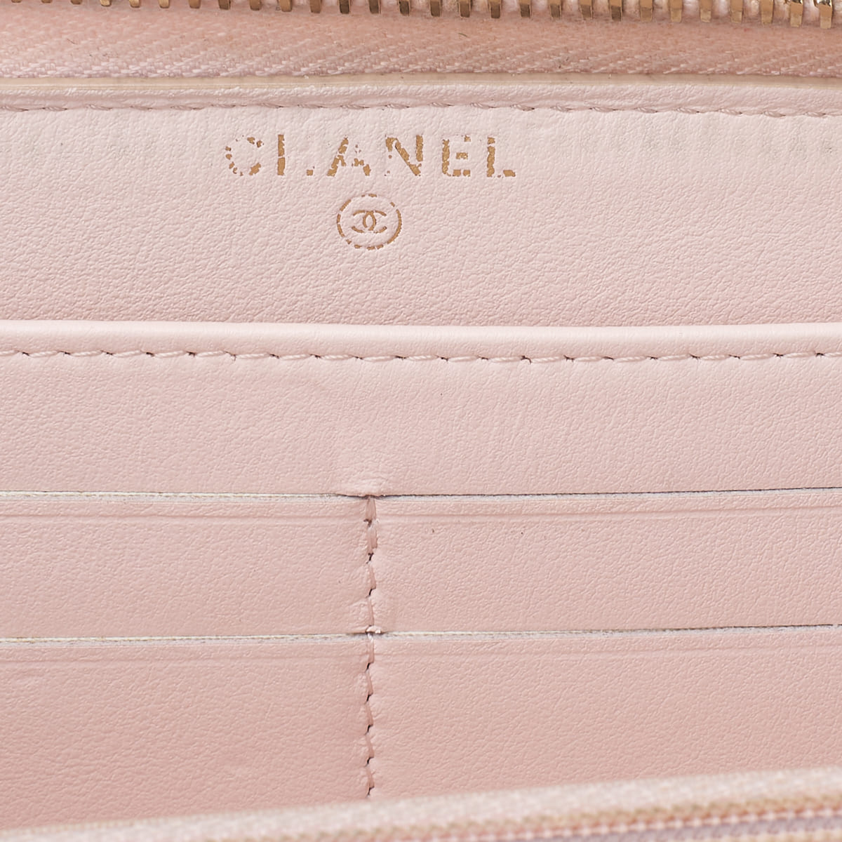 CHANEL Deauville Round Long Wallet Canvas Pink Gold-Tone Hardware Pre-Owned - Vintage La Charme