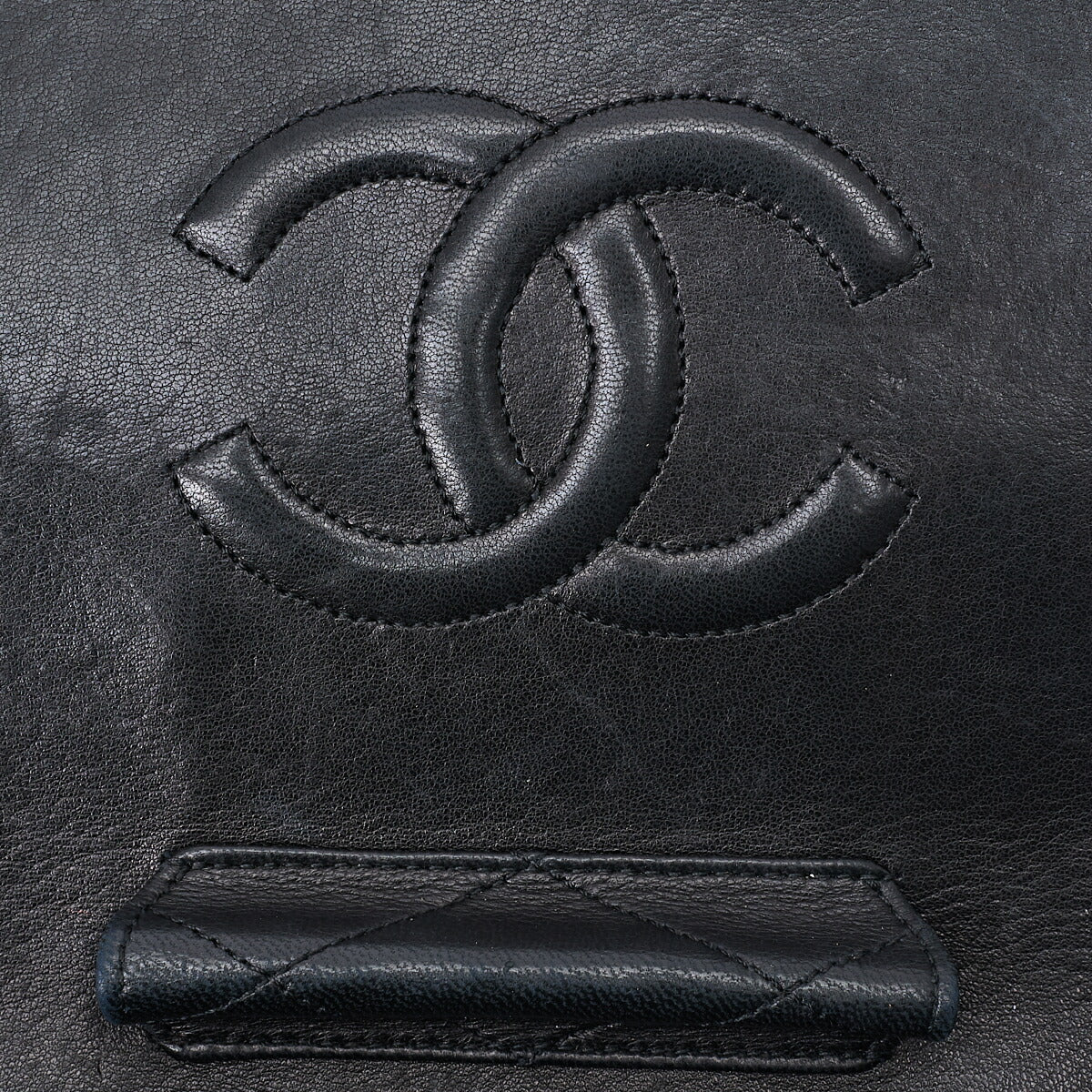CHANEL Shoulder Bag, Matelasse, Lambskin, Black, Gold-Tone Hardware, Pre-Owned - Vintage La Charme