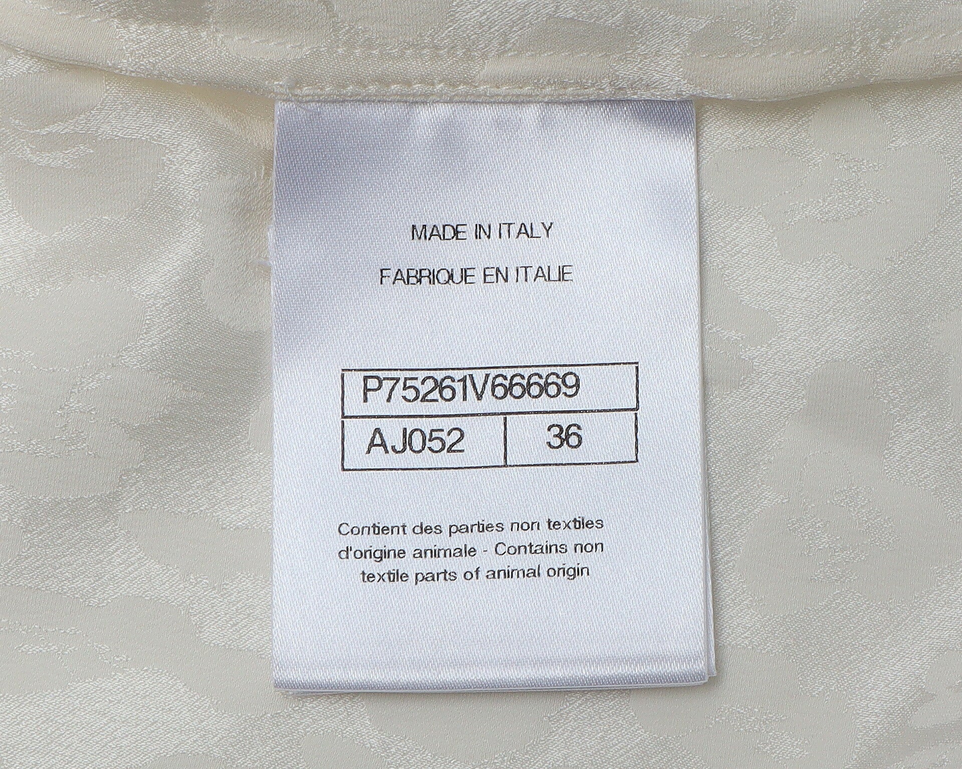 CHANEL Blouse, Long Sleeve, Leopard Ribbon, Silk, Ivory, Gold-Tone Hardware, Pre-Owned - Vintage La Charme