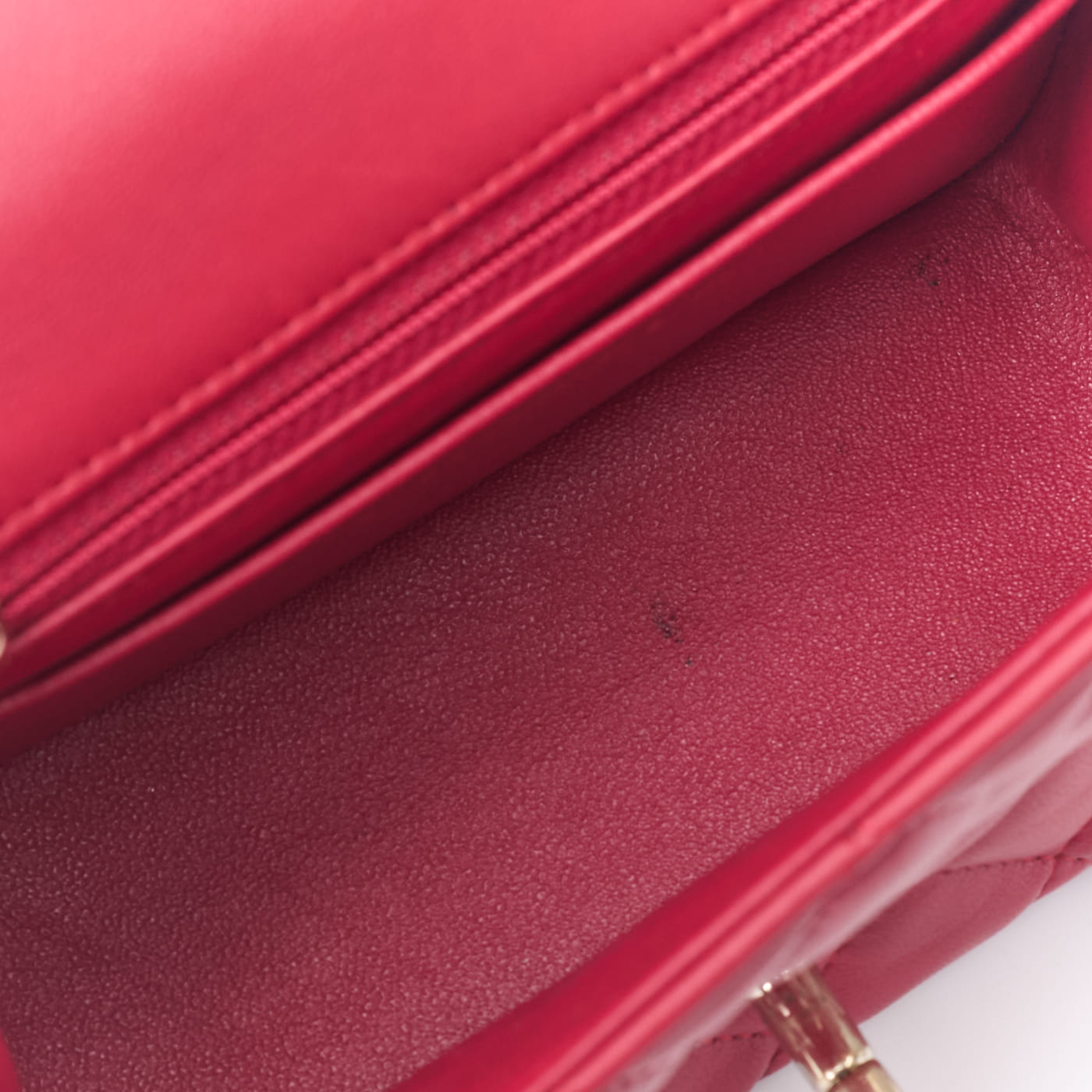 CHANEL Mini Shoulder Bag, Matelasse, Turn Lock, Lambskin, Red, Gold-Tone Hardware, Pre-Owned - Vintage La Charme