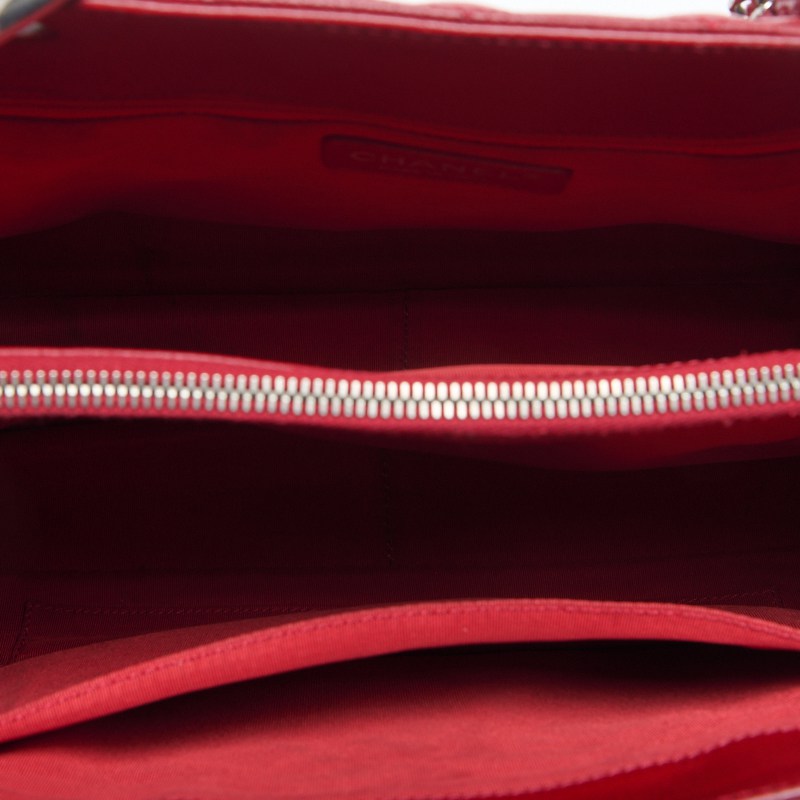 CHANEL Shoulder Bag, Matelasse, Coco Mark, Caviar Skin, Red, Silver-Tone Hardware, Pre-Owned - Vintage La Charme