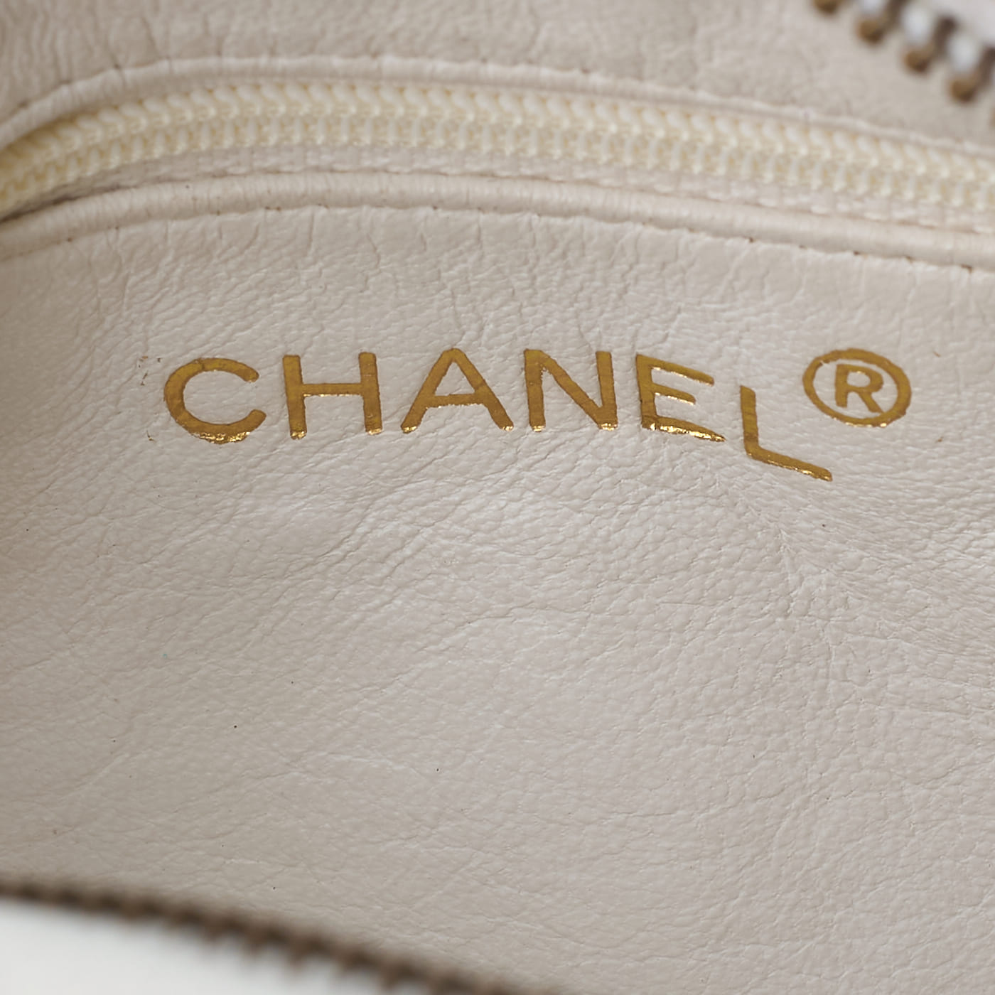 CHANEL Shoulder Bag Mini Matelasse Coco Mark With Fringe Bijou Chain Lambskin White Gold-Tone Hardware Pre-Owned - Vintage La Charme
