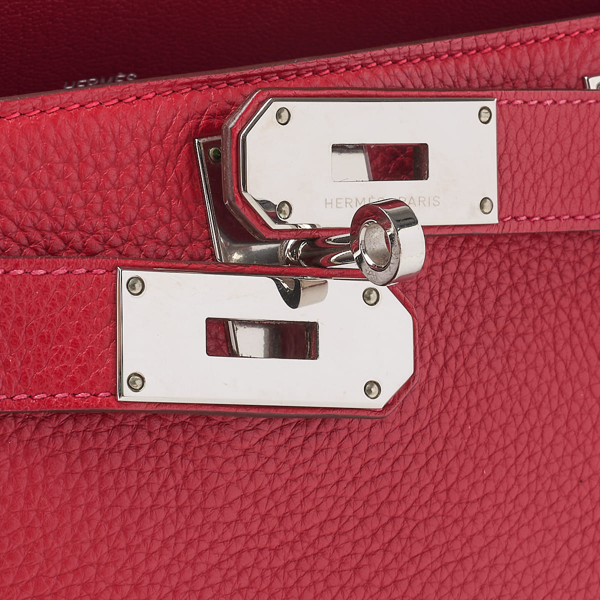HERMES Gypsiere 31 Shoulder Bag Tryon Clemence Rouge Casaque Silver-Tone Hardware Pre-Owned - Vintage La Charme