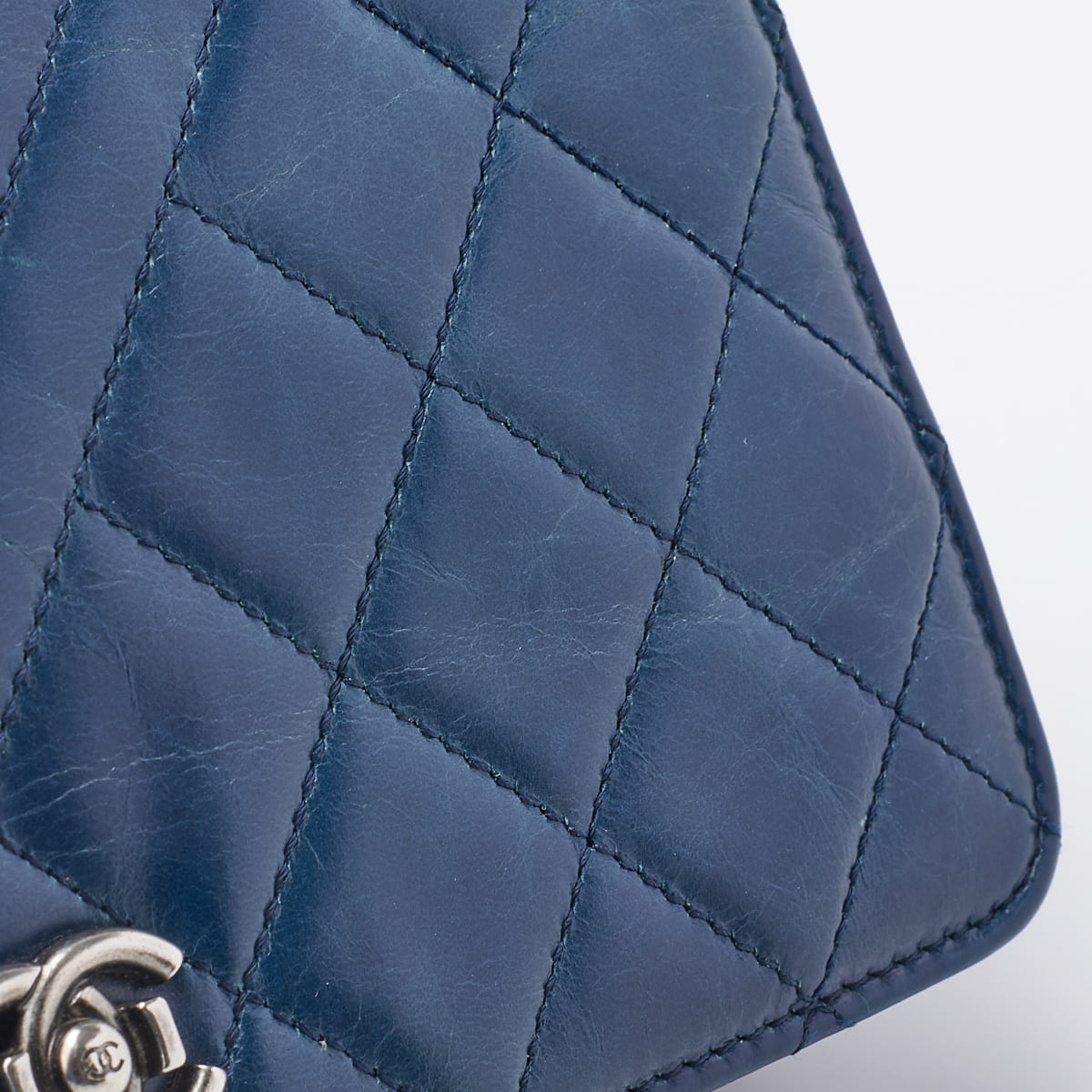 CHANEL Chain Wallet, Diagonal Stitching, Matelasse, Vintage Calf, Blue, Silver-Tone Hardware, Pre-Owned - Vintage La Charme