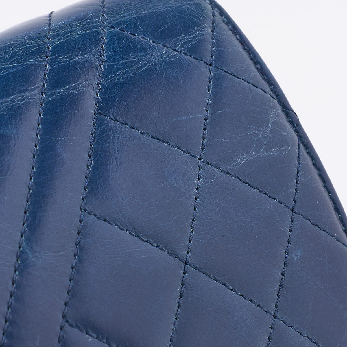 CHANEL Chain Wallet, Diagonal Stitching, Matelasse, Vintage Calf, Blue, Silver-Tone Hardware, Pre-Owned - Vintage La Charme