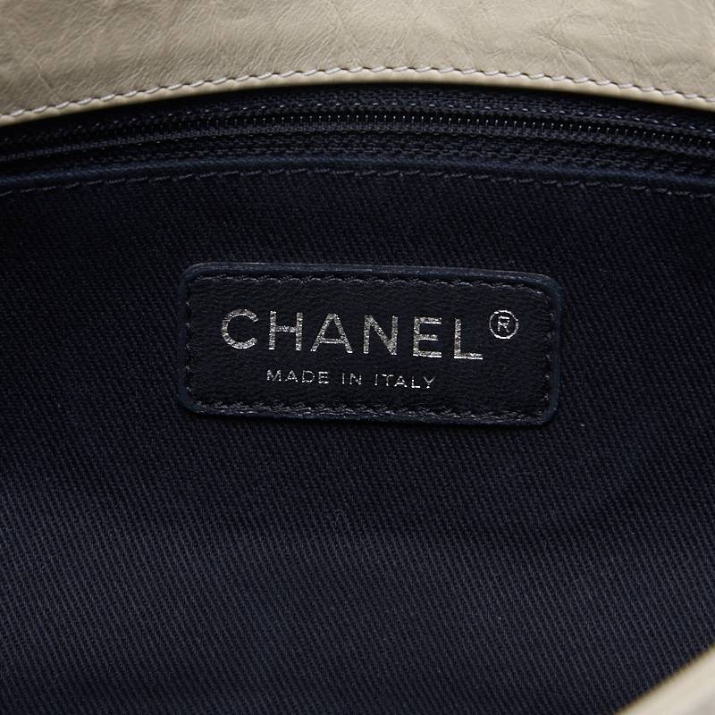CHANEL Mini Shoulder Bag, Matelasse, Chain Shoulder, Vintage Calf, Black, Silver-Tone Hardware, Pre-Owned - Vintage La Charme