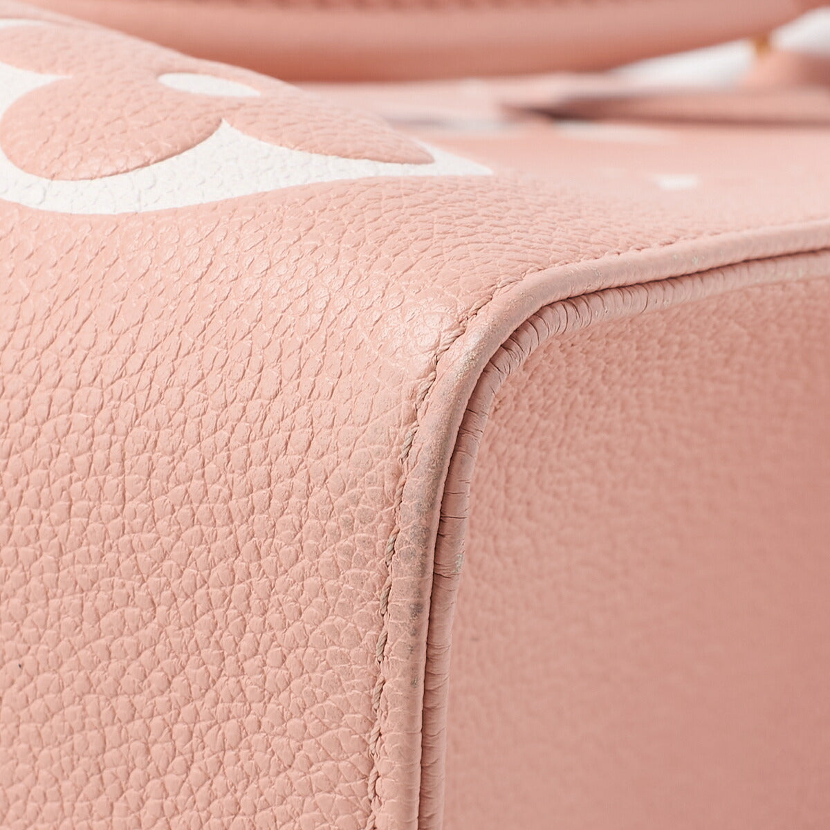 Louis Vuitton On the Go MM 2WAY Tote Bag Monogram Giant Pink Canvas Gold-Tone Hardware Pre-Owned - Vintage La Charme