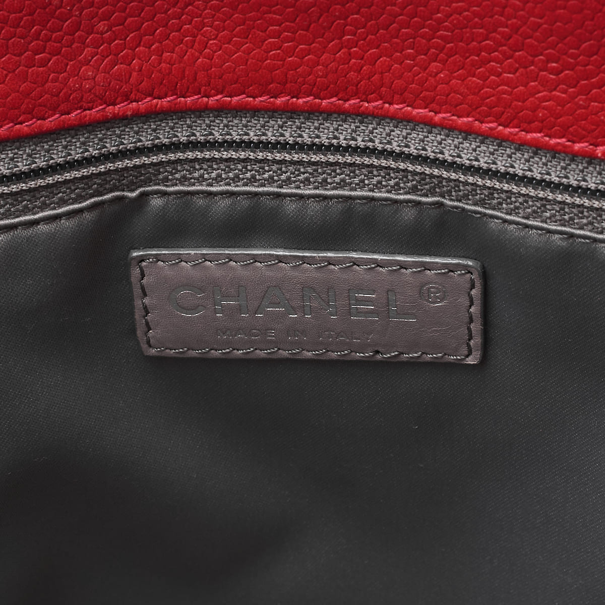 CHANEL Shoulder Bag, Matelasse GST Coco Mark, Caviar Skin, Red, Silver-Tone Hardware, Pre-Owned - Vintage La Charme
