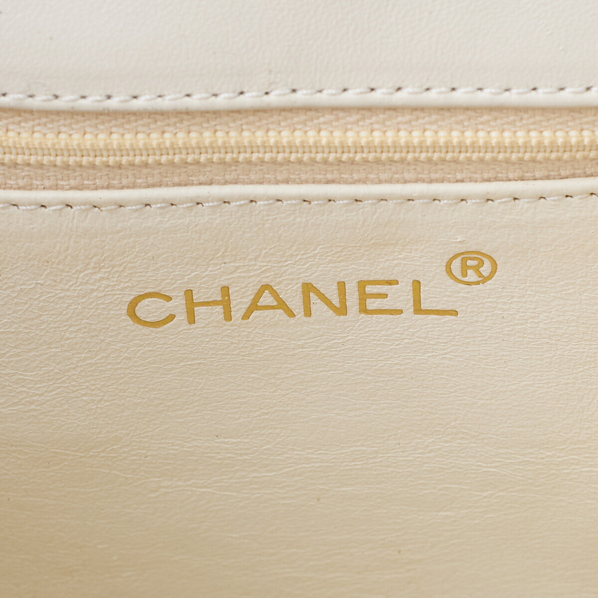 CHANEL Shoulder Bag, Matelasse, Fringe, Double Flap, Straw, Beige, Gold-Tone Hardware, Pre-Owned - Vintage La Charme