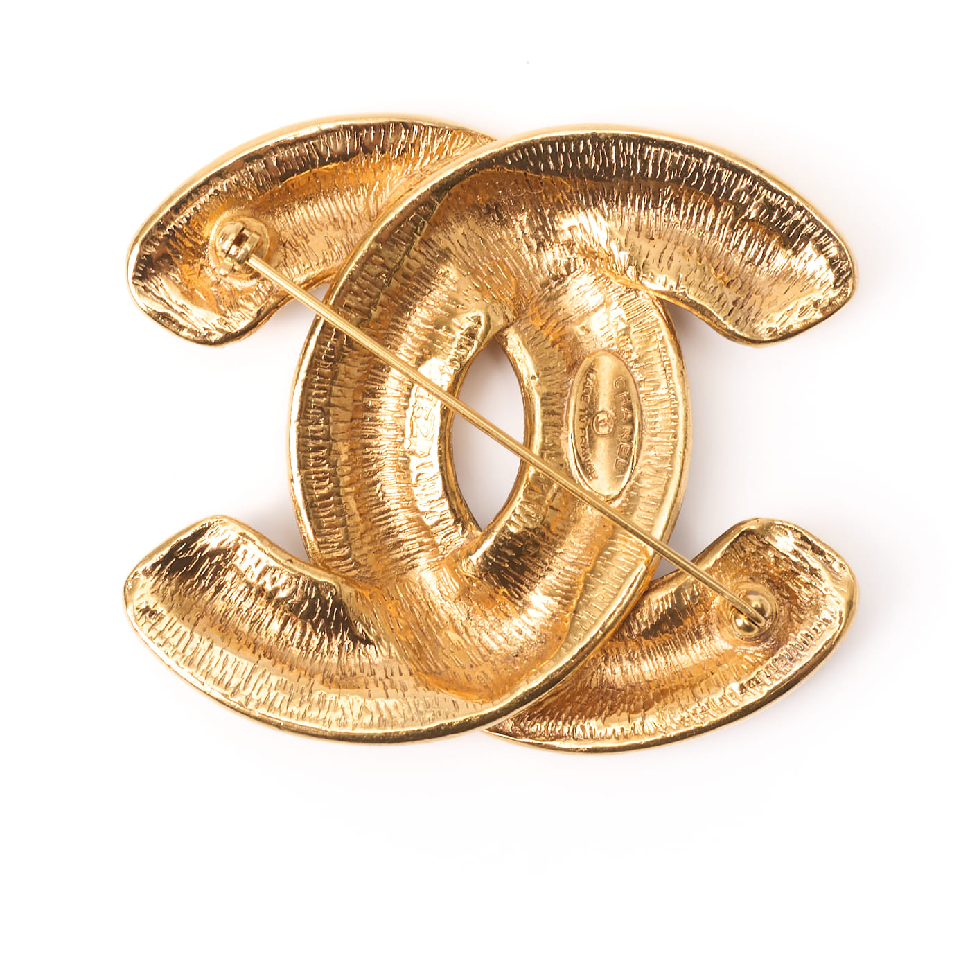 CHANEL Brooch, Coco Mark, Matelasse, Gold Plated, Gold, Gold-Tone Hardware, Pre-Owned - Vintage La Charme