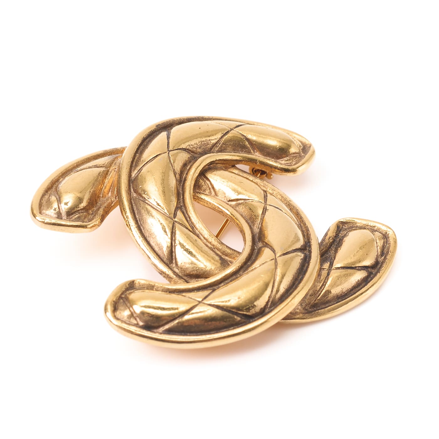 CHANEL Brooch, Coco Mark, Matelasse, Gold Plated, Gold, Gold-Tone Hardware, Pre-Owned - Vintage La Charme