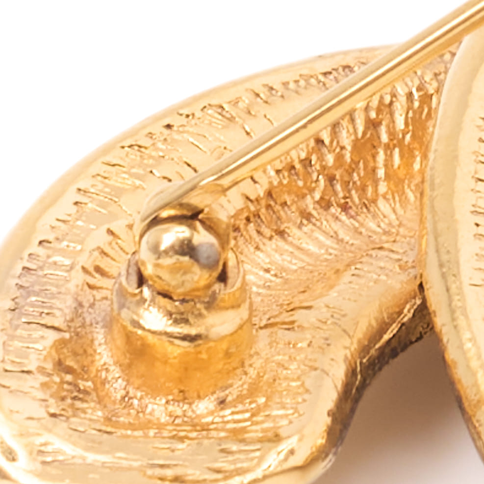 CHANEL Brooch, Coco Mark, Matelasse, Gold Plated, Gold, Gold-Tone Hardware, Pre-Owned - Vintage La Charme