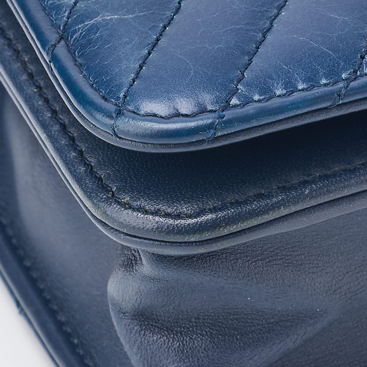 CHANEL Chain Wallet, Diagonal Stitching, Matelasse, Vintage Calf, Blue, Silver-Tone Hardware, Pre-Owned - Vintage La Charme